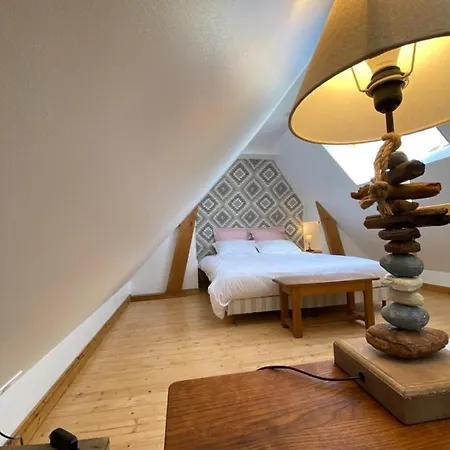 Les Apartment *